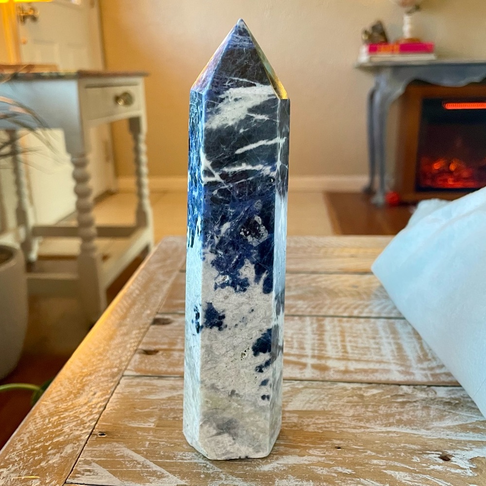 🌀Sodalite Crystal Tower🌀 ~approx 6.75” x 2” - Picture 3 of 15